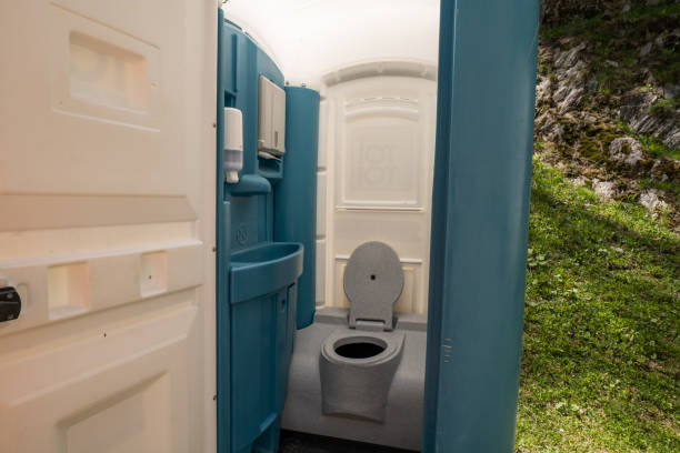 Best Portable bathroom rental  in Rainsville, AL